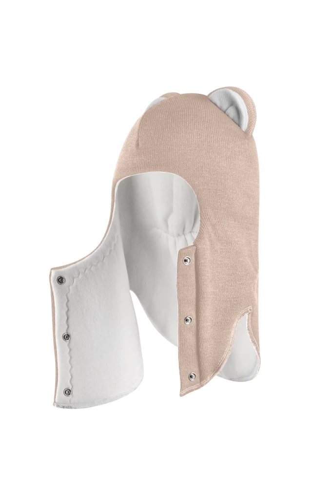 Зимняя шапочка-шлем Corona.hm “Лев” на кнопках беж золотой