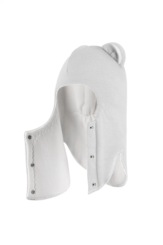 Зимняя шапочка-шлем Corona.hm “Лев” на кнопках молоко