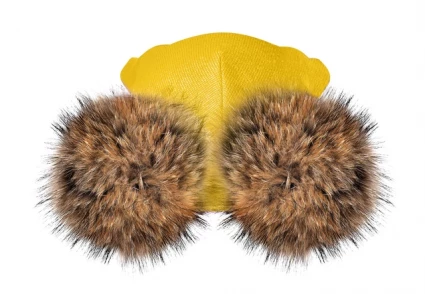 Зимова шапочка-шолом Corona.hm "Карамелька" сонце з 2 натуральними помпонами єнот