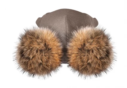 Зимова шапочка-шолом Corona.hm "Карамелька"  капучіно з 2 натуральними помпонами єнот