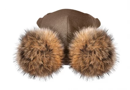 Зимова шапочка-шолом Corona.hm "Карамелька"  молочний шоколад з 2 натуральними помпонами єнот